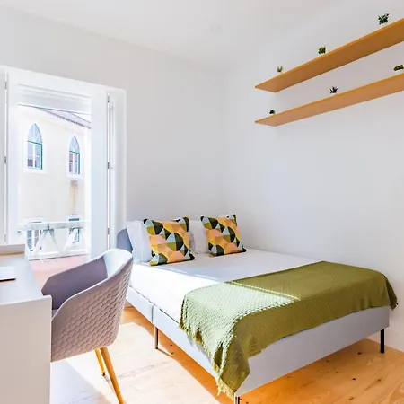 2br Chic&bright Com 120m2 Em Campo De Ourique * Lisboa
