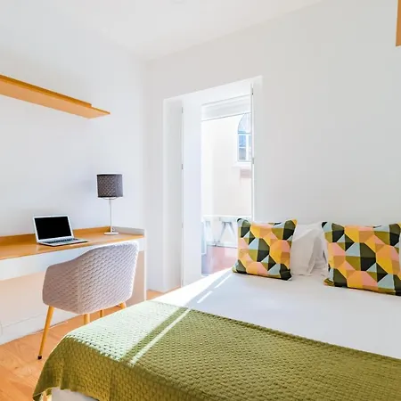 2br Chic&bright Com 120m2 Em Campo De Ourique * Lisboa